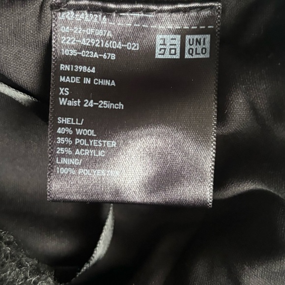 🖤🤍UNIQLO🖤Skirt in Grey, white and black plaid . X-Small . Like new condition! - Picture 7 of 7